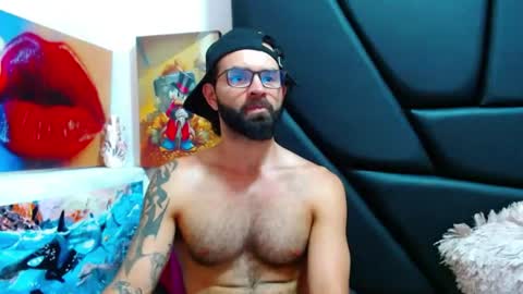 akiles online show from July 7, 11:52 pm