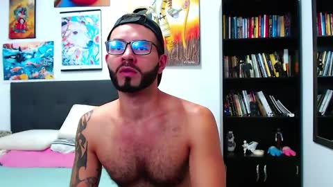 akiles online show from January 20, 11:32 pm