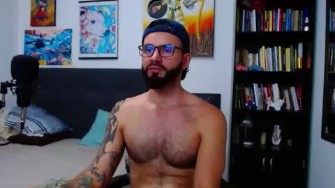 akiles online show from November 26, 1:03 am