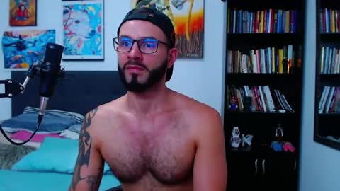 akiles online show from February 20, 10:59 pm