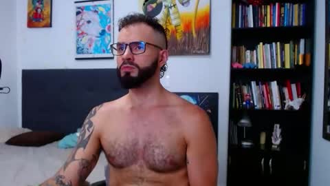 akiles online show from November 4, 11:06 pm