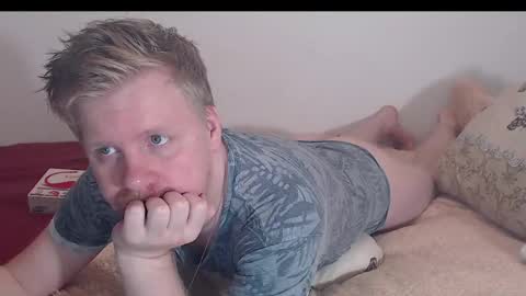 aktavian_w online show from October 6, 7:10 pm