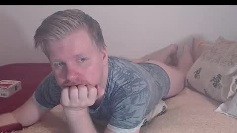 aktavian_w online show from October 4, 7:00 pm