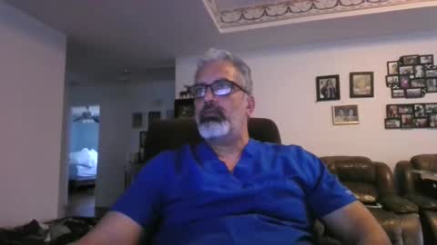 aladdin31673 online show from May 13, 12:42 am