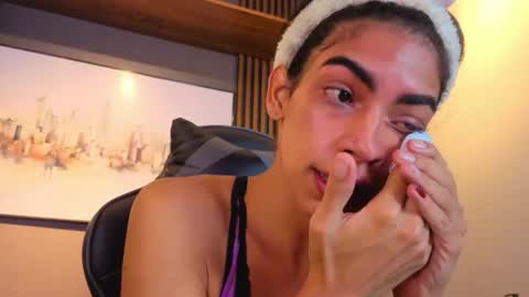 Alahia Rodriguez online show from July 20, 1:24 pm