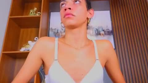 Alahia Rodriguez online show from July 1, 8:06 pm