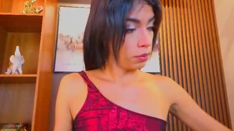 Alahia Rodriguez online show from July 11, 9:29 pm