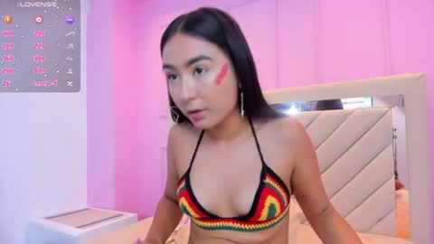  A L A H I A  online show from July 30, 9:04 pm