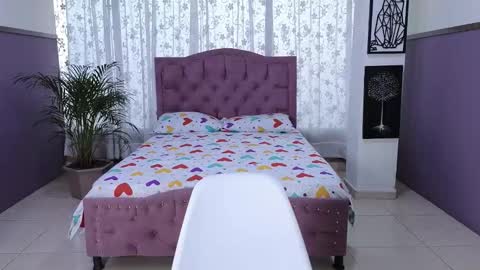 Alaia Skater online show from December 13, 8:15 pm