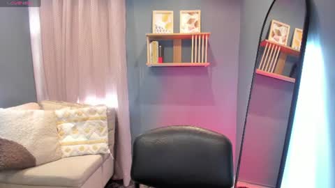     online show from June 12, 7:35 pm