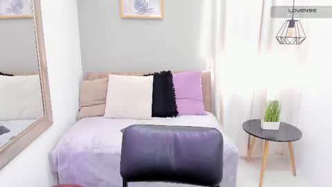     online show from June 22, 5:42 pm