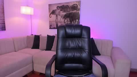 Alaia online show from November 28, 7:43 pm