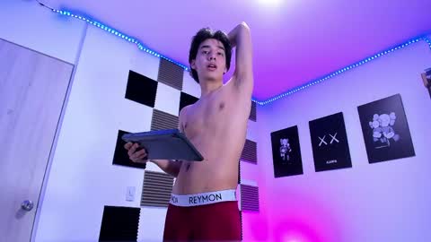Alan Boy online show from April 30, 1:54 am