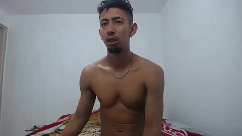 Snapshot of alan_gay chatting on October 25, 10:25 am Alan online show from October 25, 10:25 am