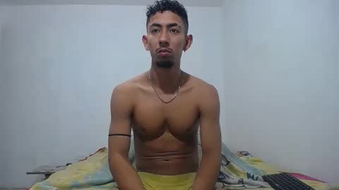 Snapshot of alan_gay chatting on October 24, 12:00 am Alan online show from October 24, 12:00 am