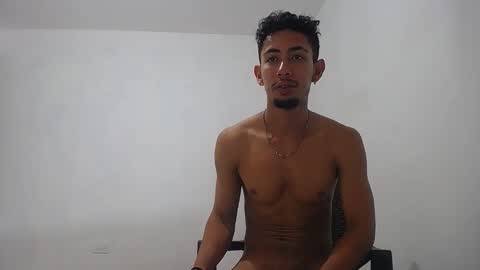 Snapshot of alan_gay chatting on October 17, 12:47 am Alan online show from October 17, 12:47 am