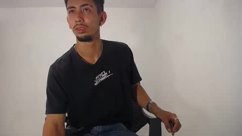 Snapshot of alan_gay chatting on October 15, 9:04 pm Alan online show from October 15, 9:04 pm