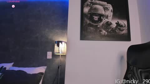alan_morrys online show from December 11, 2:30 am