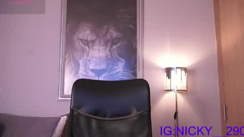 alan_morrys online show from April 28, 2:27 am