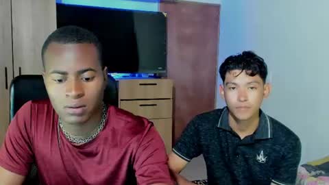 Alan and Criss - WE JUST FRIENDS WITH BENEFITS BOTH VERS online show from June 22, 12:28 am
