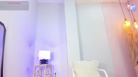 Alana online show from April 29, 11:15 am