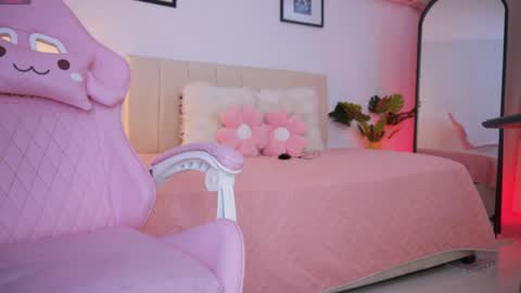 alana_ada online show from May 16, 1:57 am