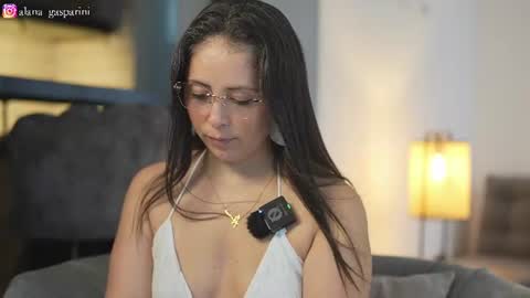 Alana Gasparini online show from August 5, 8:17 pm