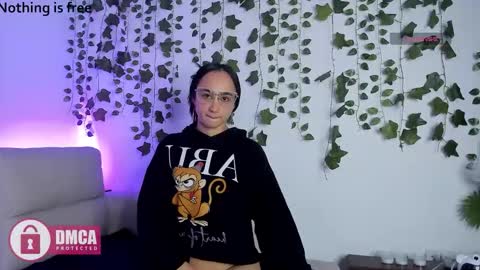 alana_pherson online show from March 14, 4:49 am