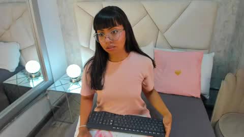 Alana online show from April 28, 11:36 am
