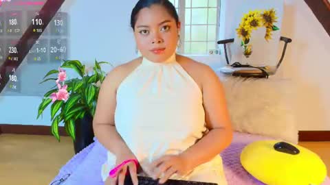 Alana Gmez  online show from July 2, 6:46 pm