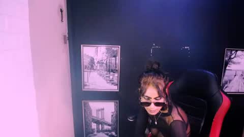 alanadelray online show from November 20, 10:14 am