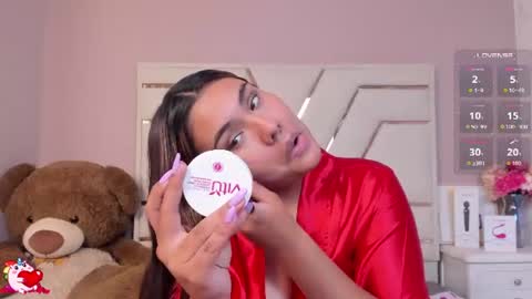 alanarousse_ online show from July 1, 12:25 pm