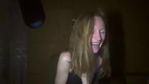 Snapshot of alane26 chatting on March 6, 8:16 pm Elisa online show from March 6, 8:16 pm