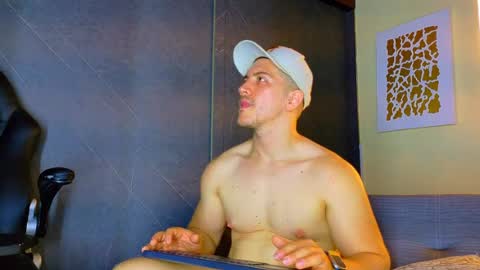 Alan Ferrer online show from July 9, 11:36 am