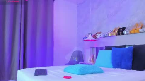 Alanna  online show from June 25, 3:47 am