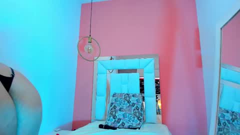 Snapshot of alanna_hot3 chatting on February 25, 7:38 pm Ana online show from February 25, 7:38 pm