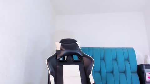 Snapshot of alannaughty_ chatting on March 7, 8:55 pm alannaughty_ online show from March 7, 8:55 pm