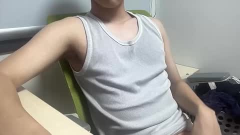 Snapshot of alanwu12 chatting on October 1, 7:29 am alanwu12 online show from October 1, 7:29 am
