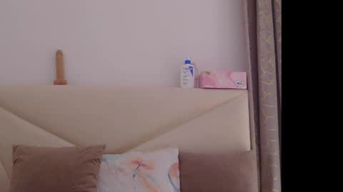AllylicArabis online show from May 11, 2:45 pm