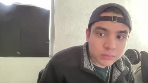 alber753713 online show from May 24, 3:07 pm