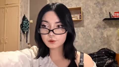 alberthamazierski online show from December 18, 3:29 pm