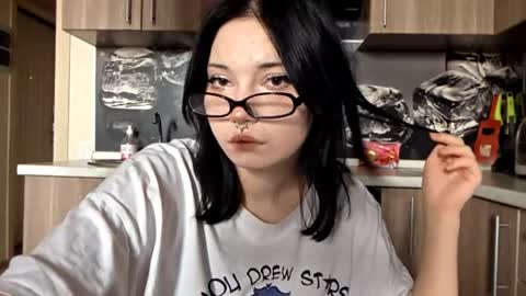 alberthamazierski online show from March 18, 1:39 pm