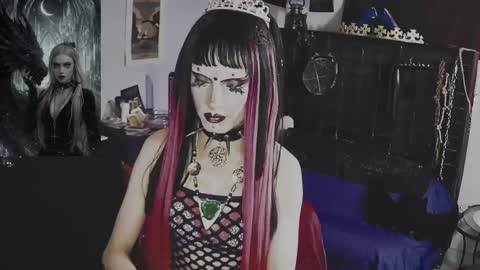 Mistic witch online show from May 27, 7:00 pm