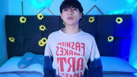 ale_aurarashi online show from May 2, 3:56 am