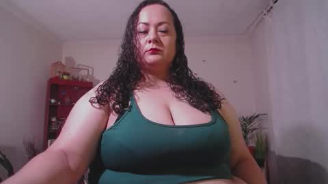 Snapshot of aleia_taylor chatting on October 21, 4:50 am aleia taylor online show from October 21, 4:50 am