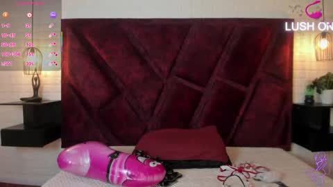 aleja__slav3 online show from April 11, 8:57 pm