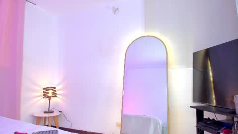 Alejandra Arango online show from August 6, 7:23 pm