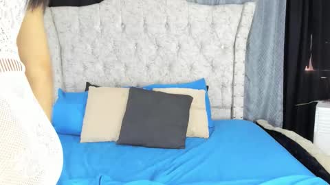 Alejandra online show from February 28, 1:37 pm