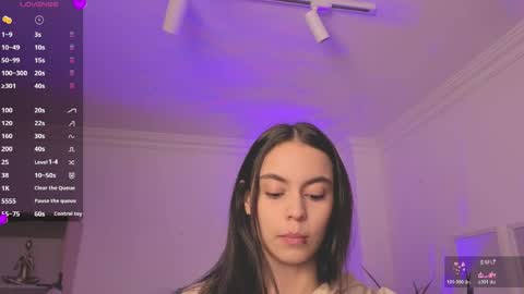 Alejandra online show from April 28, 11:25 am
