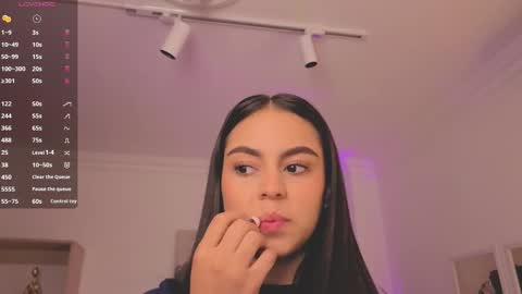 Alejandra online show from September 30, 12:15 pm